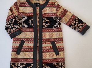 Уникатно палто од брокат