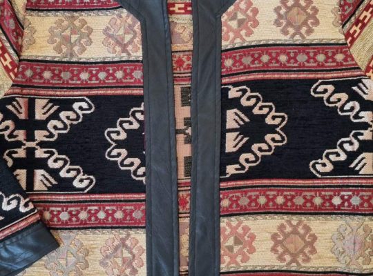 Уникатно палто од брокат