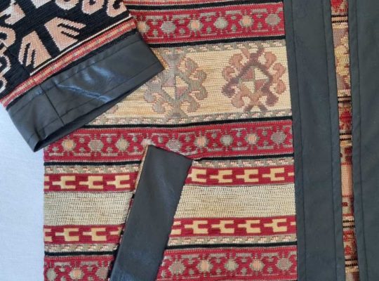 Уникатно палто од брокат