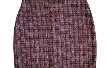 Зимска мини сукња со висок струк